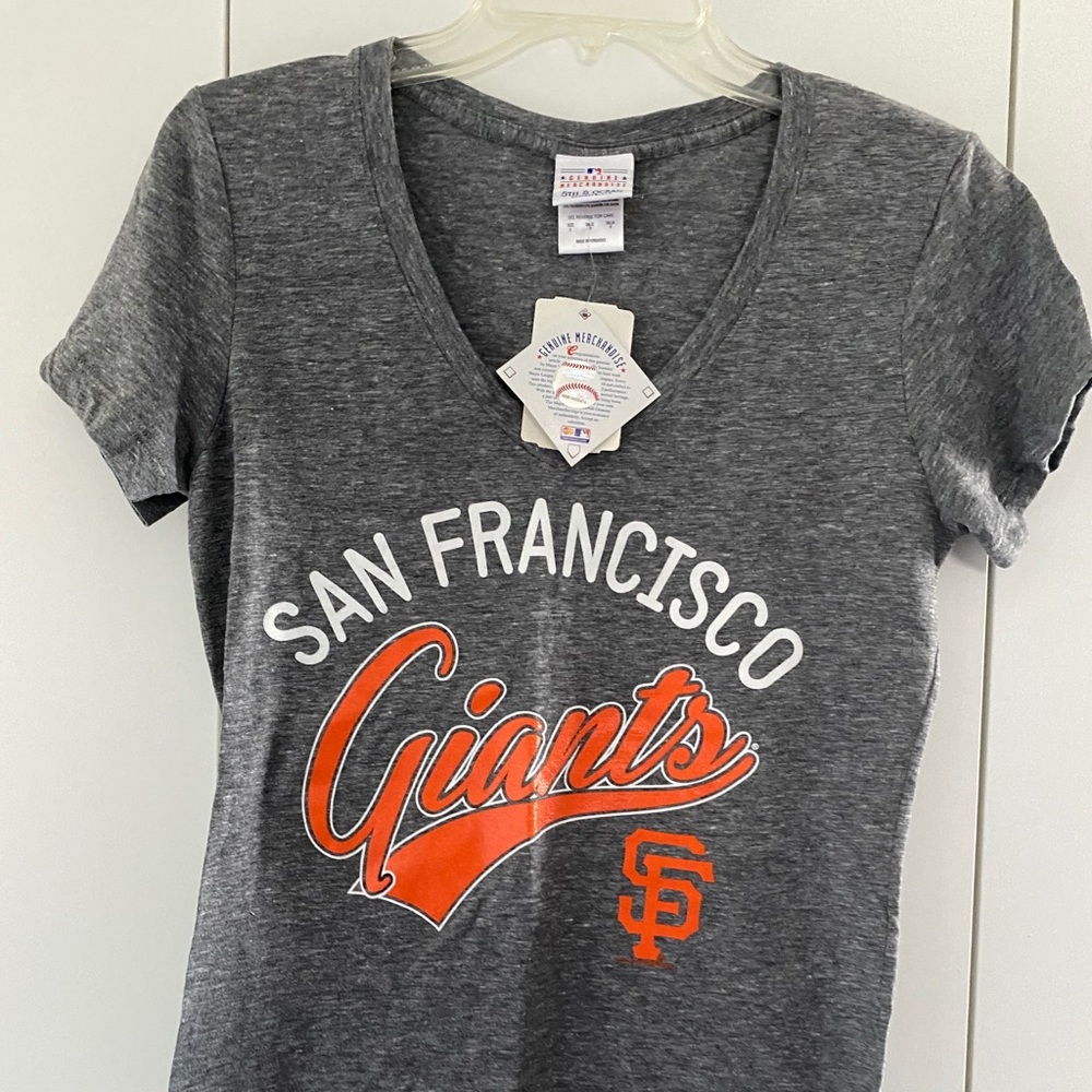 SF GIANTS V neck